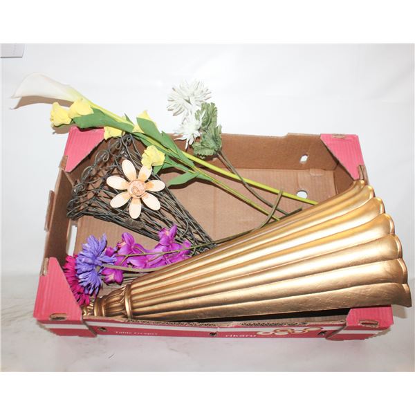 2 WALL FLOWER SCONCES & FLOWERS