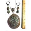 Image 1 : 28) NATURAL OVAL GREEN/GRAY FIRE