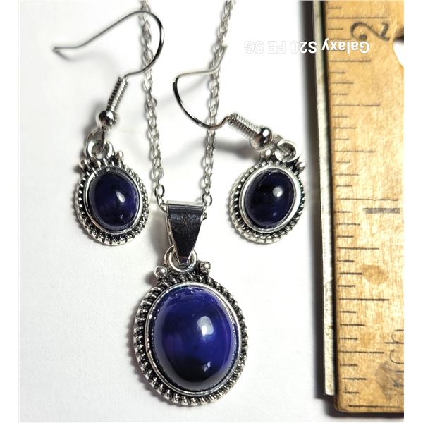 29) NATURAL LAPIS LAZULI OVAL DROP