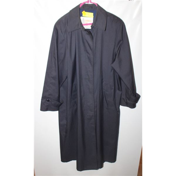 LONDON FOG LONG JACKET 12 PETITE