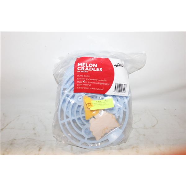 12 PACK QUOLLY FRUIT AND VEGETABLE CRADLE STANDS