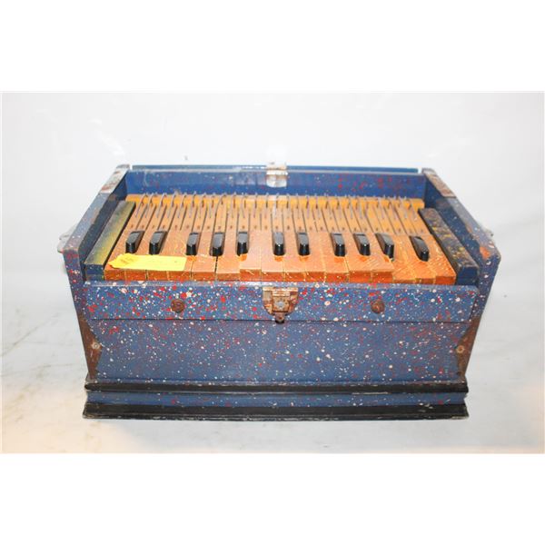 ANTIQUE HARMONIUM DULCETINA DOUBLE REED INDIAN