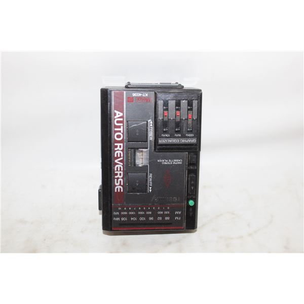 VINTAGE TECH - TOSHIBA PORTABLE CASSETTE/