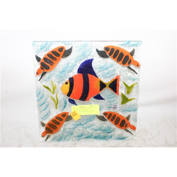 HAND CRAFTED FUSED GLASS FEATURING A SCHOOL OF