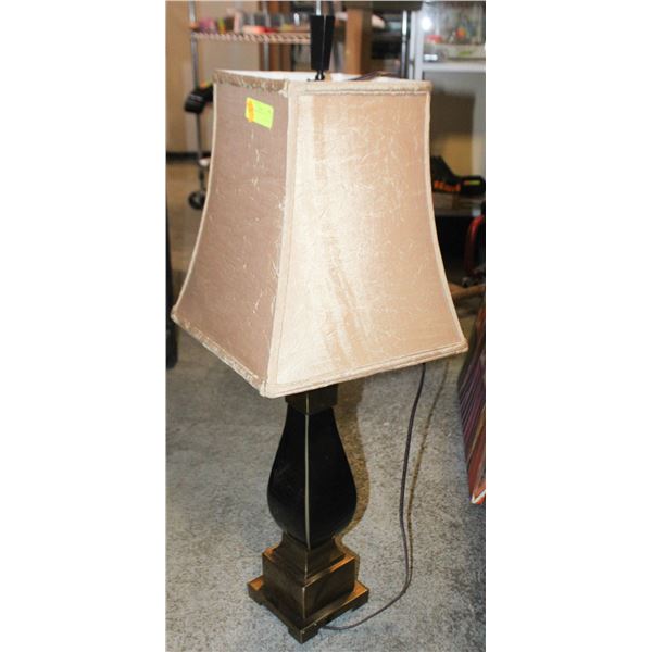TALL LIVING ROOM LAMP