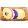 Image 1 : LOT OF PLASTIC PLATES