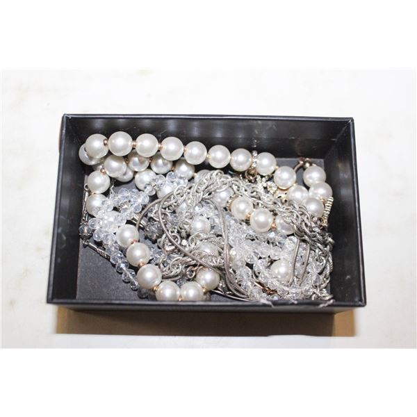 ESTATE JEWELRY NECKLACES ASSORTED
