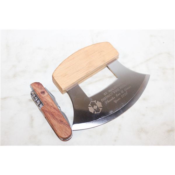 WOODEN HANDLED ULU KNIFE + WOODEN