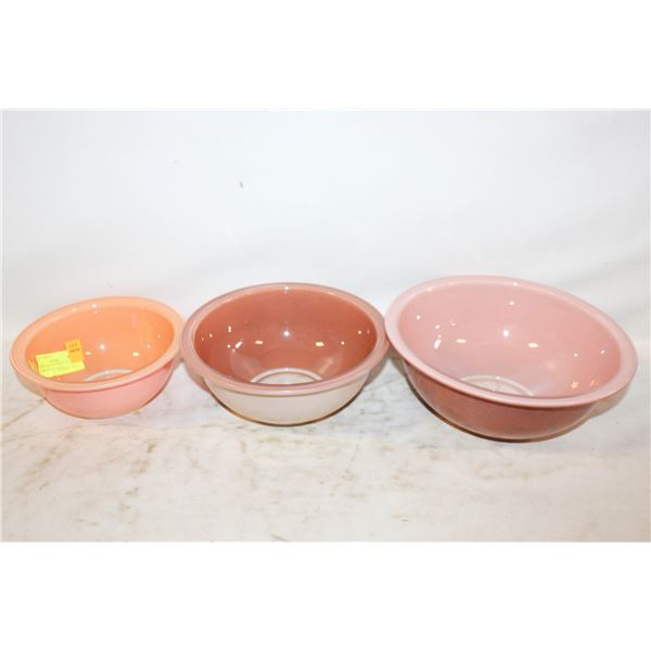 SET OF 3 VINTAGE PYREX AUTUMN RAINBOW MIXING BOWL