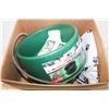 Image 1 : 1 BOX WITH HEATED DOG BOWL/FETCH TOY/