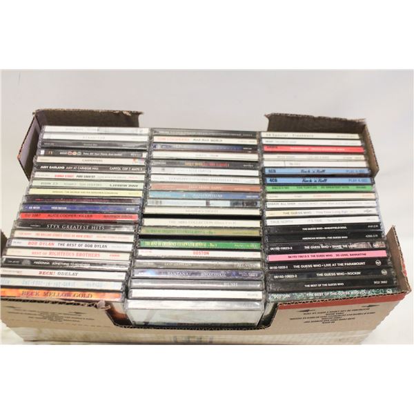 CD'S - SMALL FLAT OF CD'S