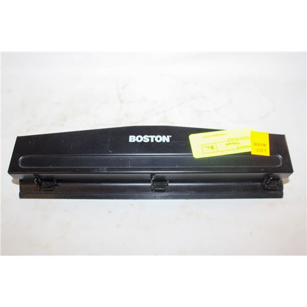 THREE HOLE PUNCH
