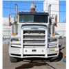 Image 2 : 2006 FREIGHTLINER FLD120 FLATBED CRANE TRUCK