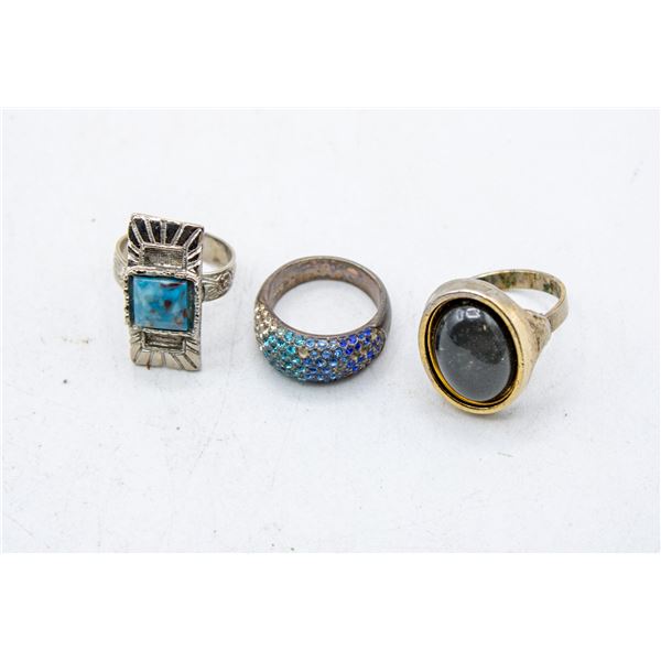 THREE ASSORTED ESTATE RINGS