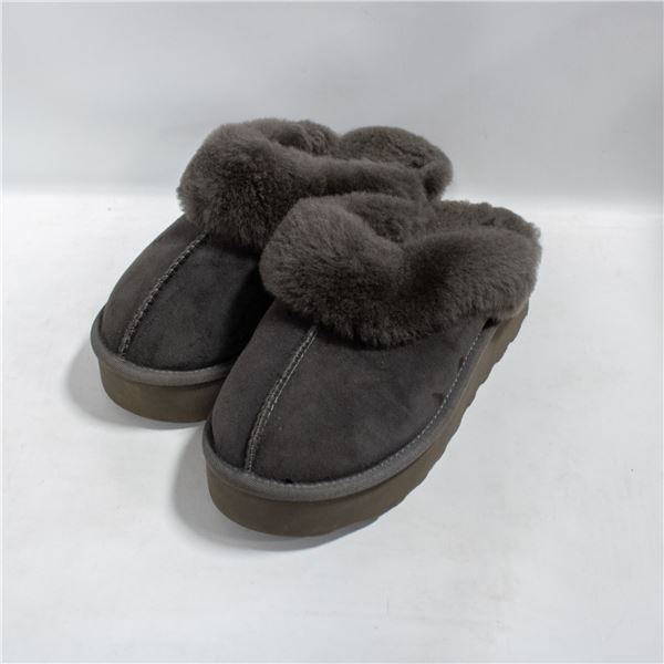 KIRKLAND WOMENS SHEARLING PLATFORM SLIPPERS SIZE 7