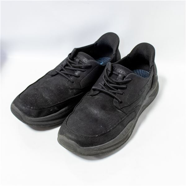 SKECHERS MENS SWIFT FIT BUNGEE SHOE BLACK SIZE 10