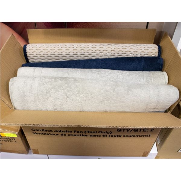 4 PACK OF PARAMOUNT MEMORY FOAM BATH MATS 24 X 36"