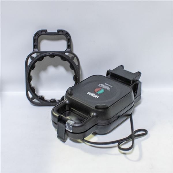 SALTON STUFFED WAFFLE MAKER, INCLUDES 1" REMOVABLE