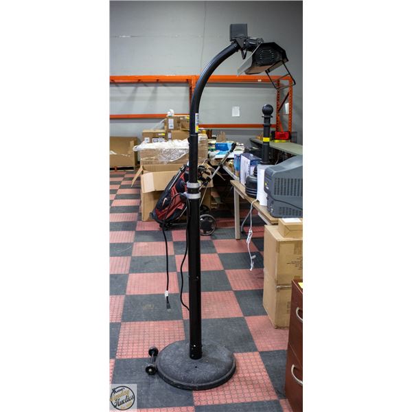 ADJUSTABLE HEIGHT HEAVY DUTY PATIO HEATER