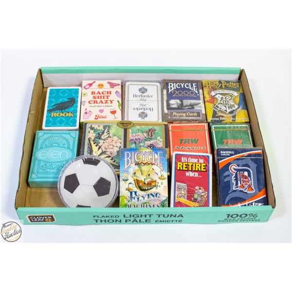 LOT OF PLAYINGS CARDS ASSORTMENT