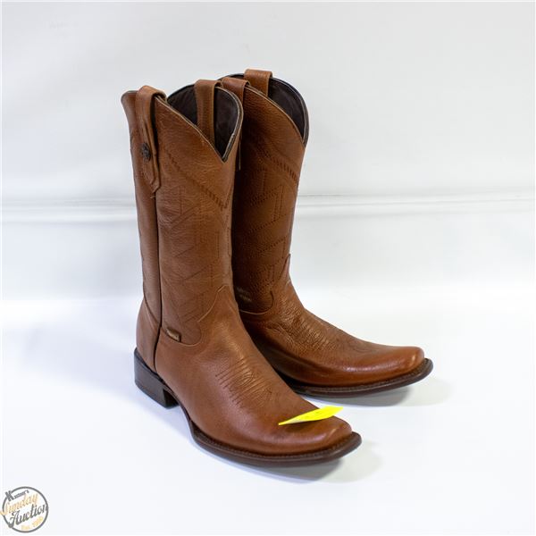 NEW SIZE 9.5 LEATHER COWBOY BOOTS