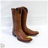Image 1 : MENS SZ 9.5 LEATHER COWBOY BOOTS (A FEW SCUFFS)