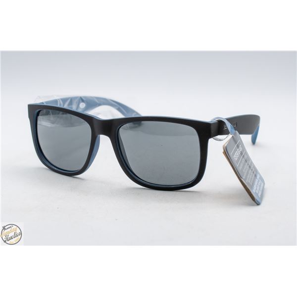 PAIR OF NEW FOSTER GRANT SUNGLASSES