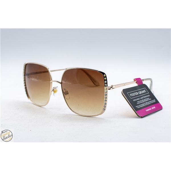 PAIR OF NEW FOSTER GRANT SUNGLASSES