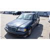 Image 1 : BAILIFF SEIZURE: 2000 MERCEDES C230 KOMPRESSOR