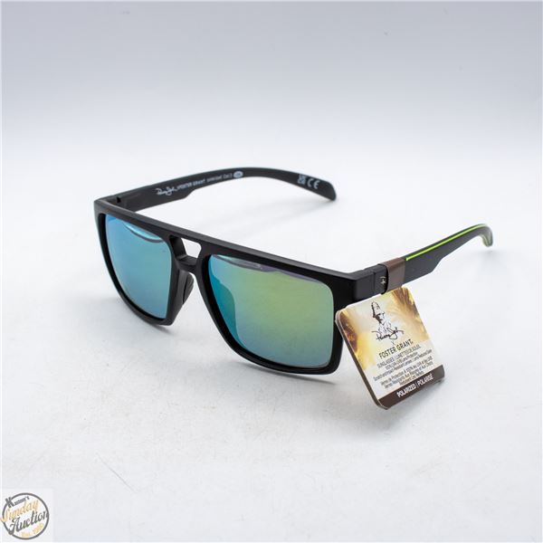 PAIR OF NEW FOSTER GRANT SUNGLASSES