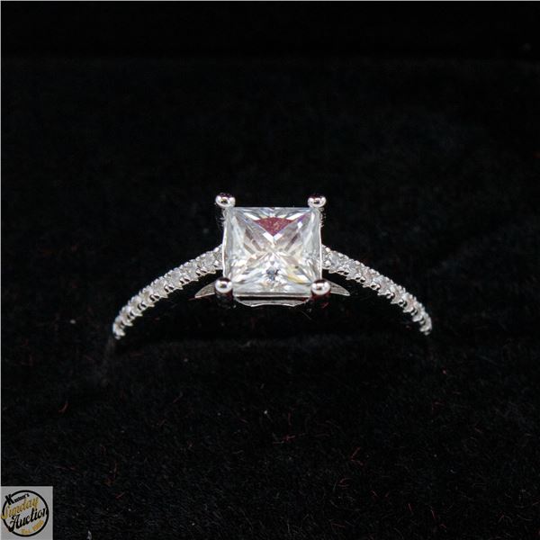 #4321-1.00 CT GRA CERTIFIED PRINCESS CUT MOISSANIT