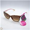 Image 1 : PAIR OF SUNGLASSES