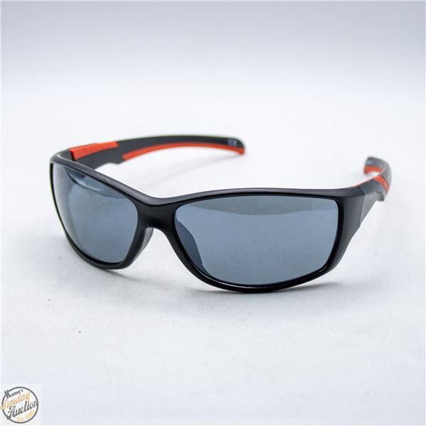 PAIR OF SUNGLASSES