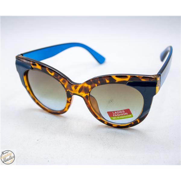 PAIR OF SUNGLASSES