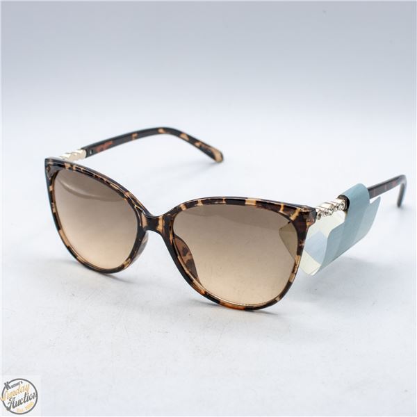 PAIR OF SUNGLASSES