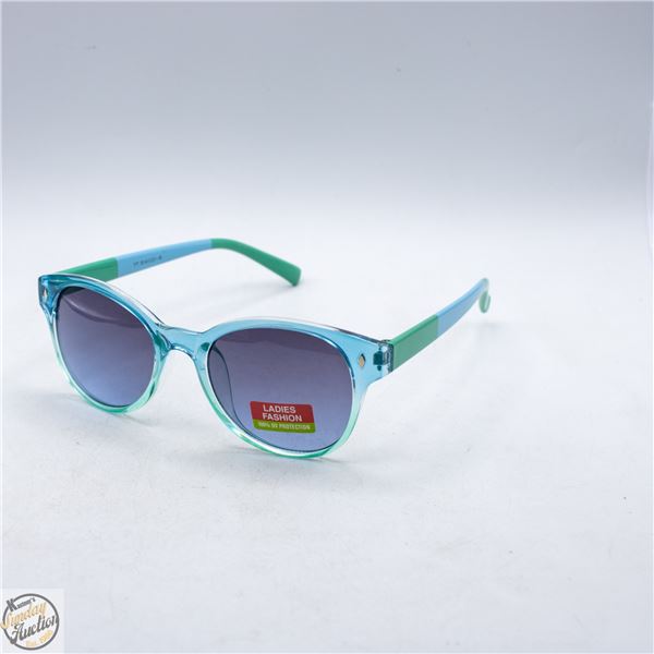 PAIR OF SUNGLASSES
