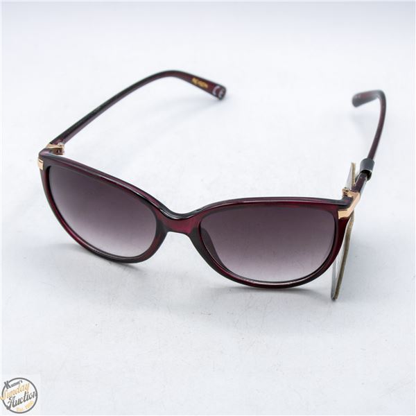 PAIR OF SUNGLASSES