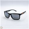 Image 1 : PAIR OF SUNGLASSES