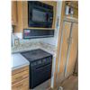 Image 28 : OFF SITE: 1998 FLEETWOOD BOUNDER 36' MOTORHOME