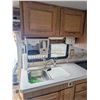 Image 29 : OFF SITE: 1998 FLEETWOOD BOUNDER 36' MOTORHOME