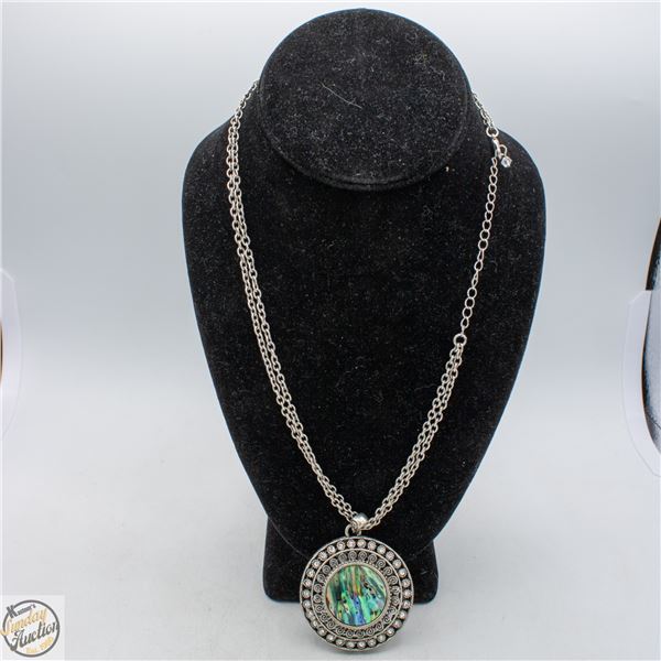 ABALONE SHELL PENDANT NECKLACE