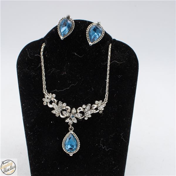 VINTAGE VENDOME SILVER TONE RHINESTONE COLLAR