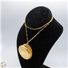 Image 1 : VINTAGE ROUND PHOTO LOCKET PENDENT NECKLACE