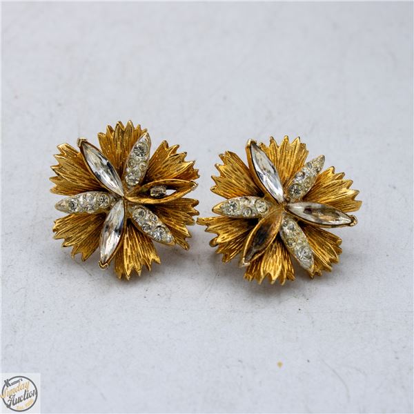 VINTAGE CORO GOLD TONE STARBURST EARRINGS