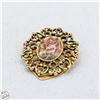 Image 1 : VINTAGE FILIGREE BROOCH WITH MOLDED ROSE