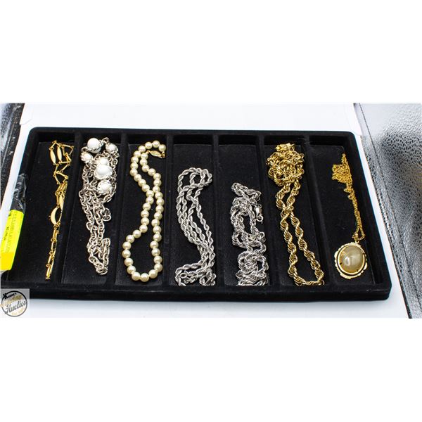VINTAGE LOT OF VARIOUS JEWERLY