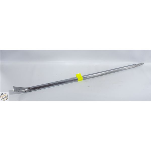 PRY BAR 30 INCHES LONG