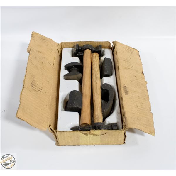 HAMMER SET WITH INTERCHANGEABLE HEADS