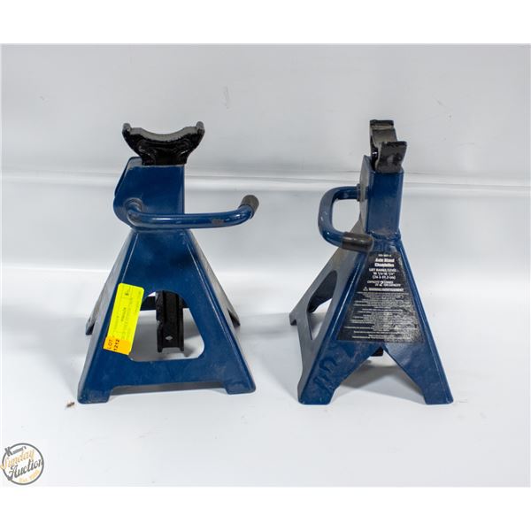 PAIR OF AXLE STANDS 2 RON CAPACITY