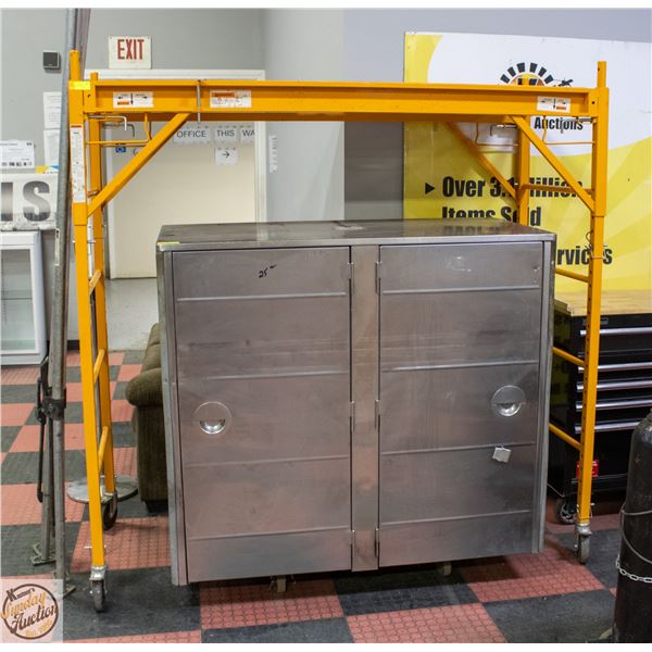 YELLOW 1000 LB CAPACITY SCAFFOLDING APPROX H-90"